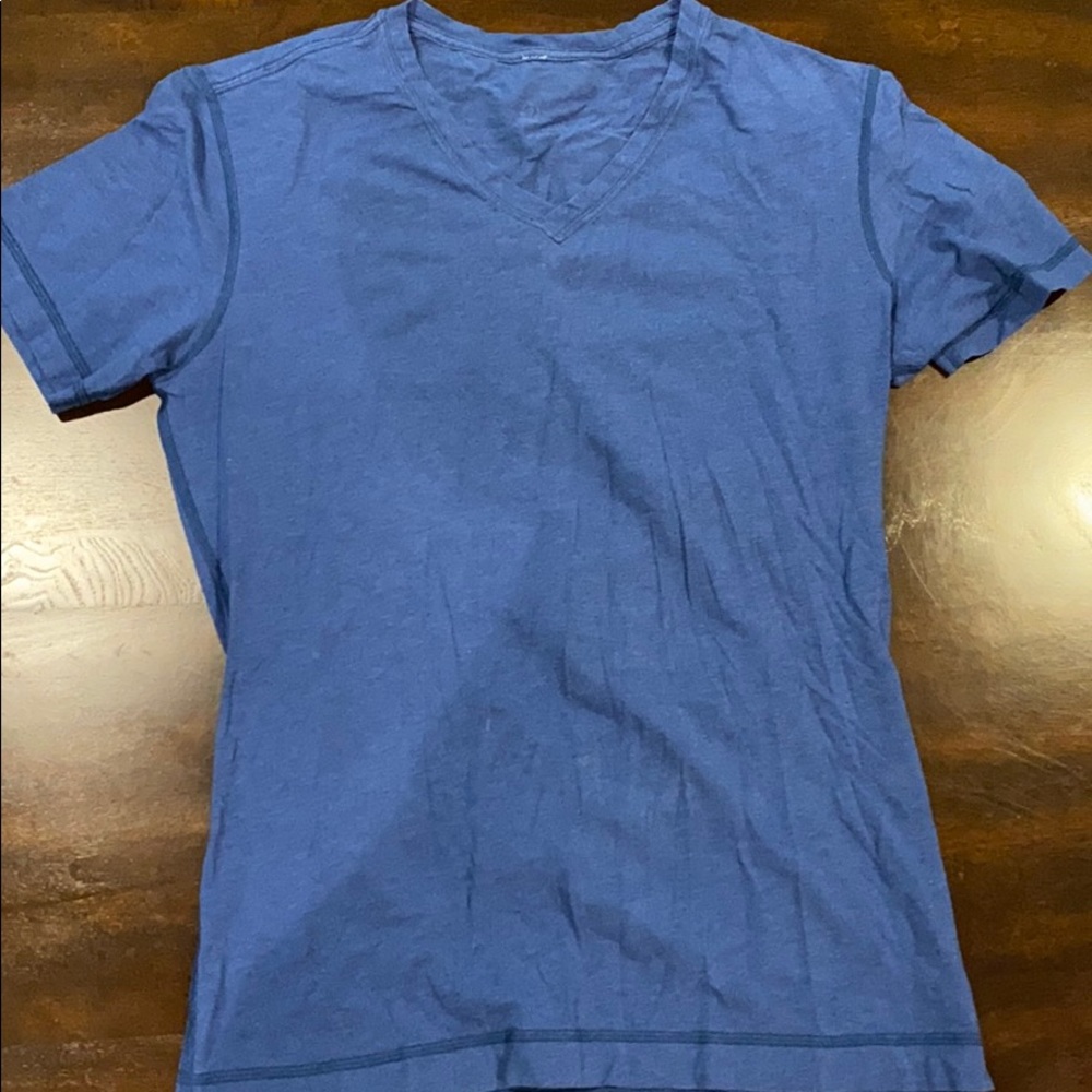 Lululemon tee